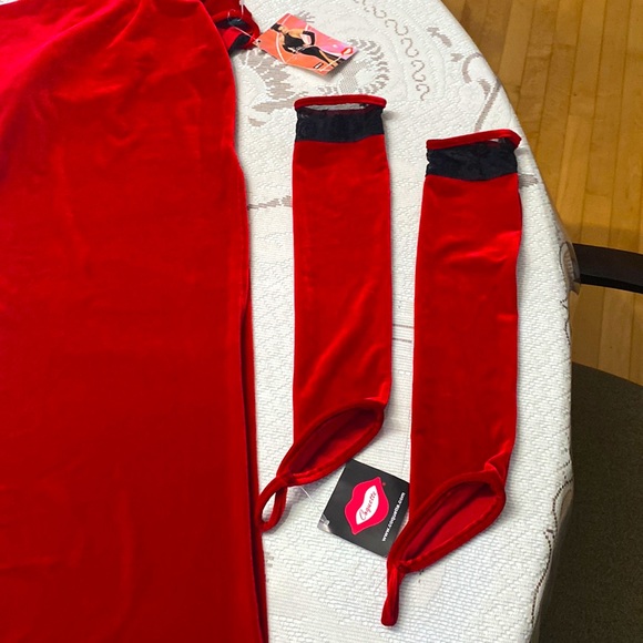 NWT Coquette.com red velvet long halter dress - Picture 6 of 8